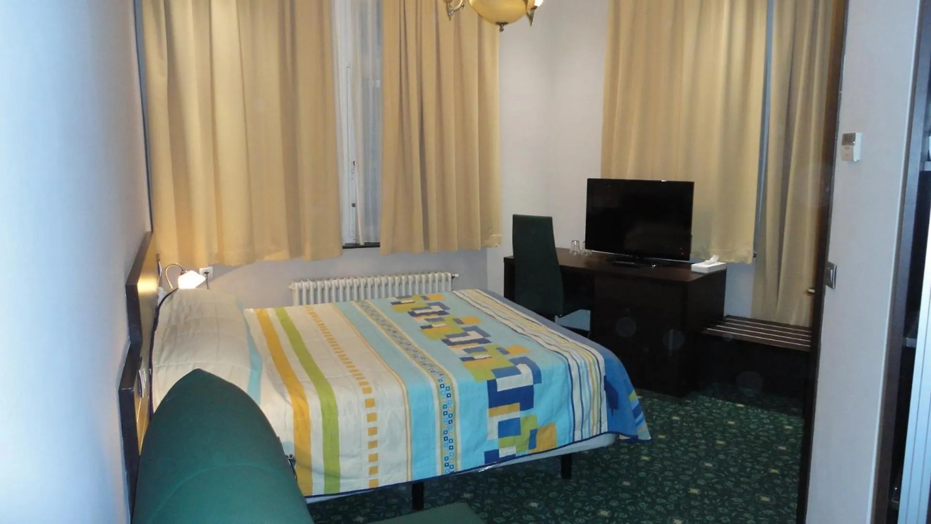 Hotel L'Auberge Du Souverain Auderghem